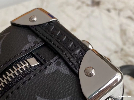 LOUIS SIDE VUITTON TRUNK MM 0801